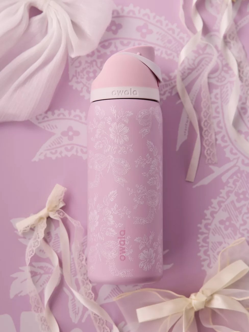 Exclusive Owala FreeSip 32oz Water Bottle